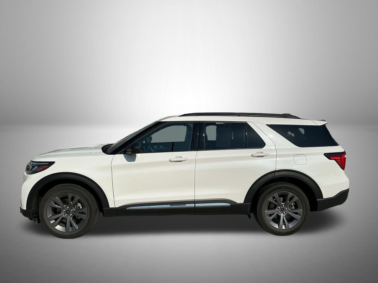 Used 2025 White Ford Active image 2