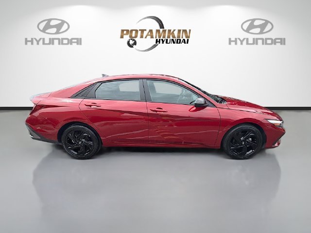 Used 2026 Red Hyundai SEL Sport image 5