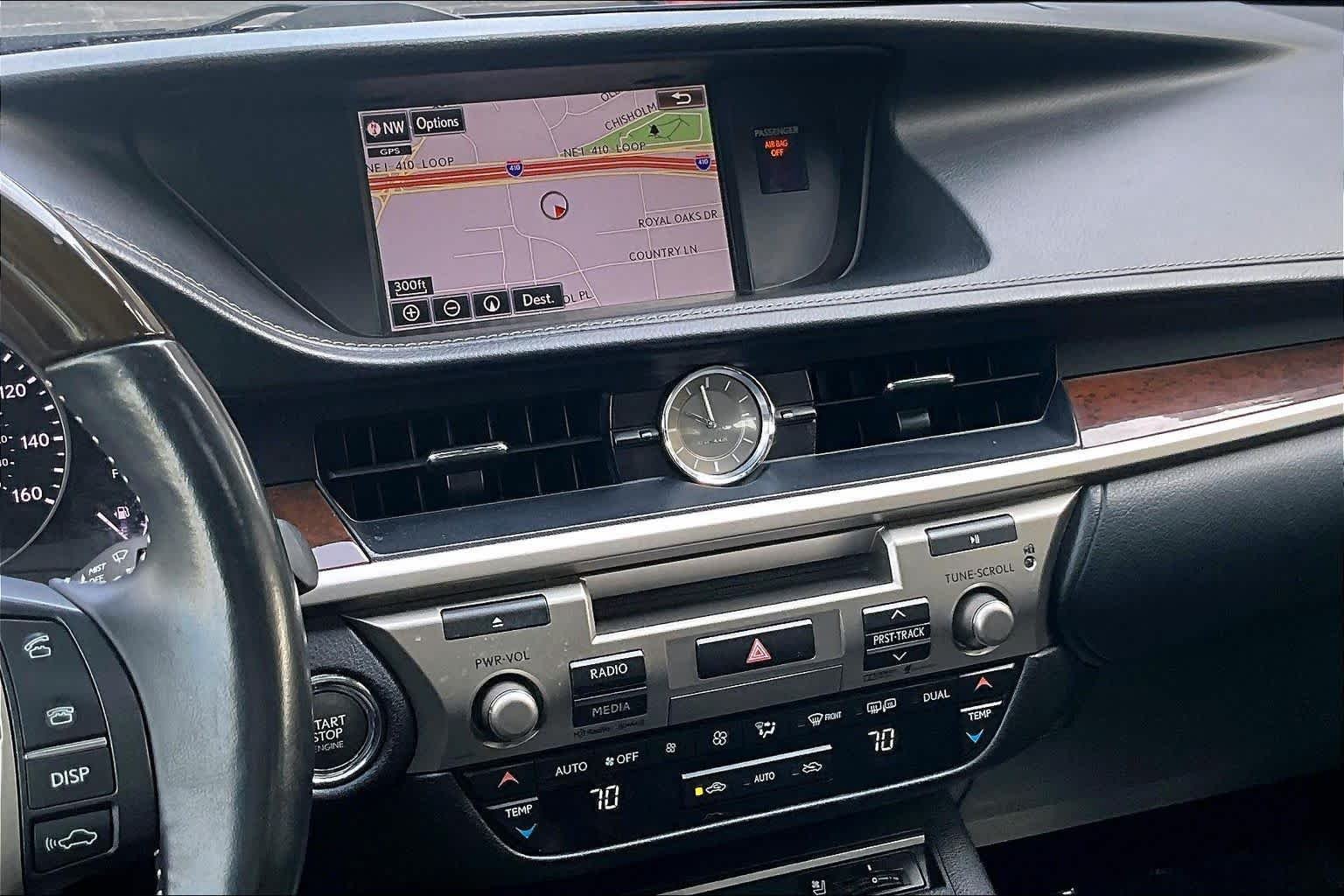Used 2015 Obsidian Lexus  image 7