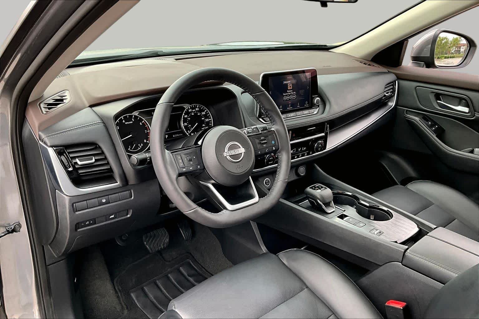 Used 2022 Gun Metallic Nissan SV image 18