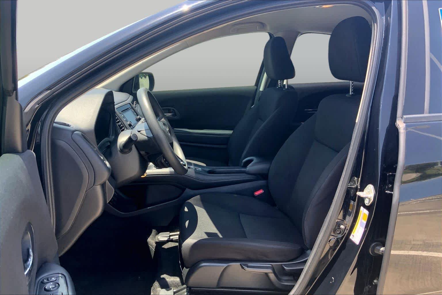 Used 2018 Crystal Black Pearl Honda LX image 7