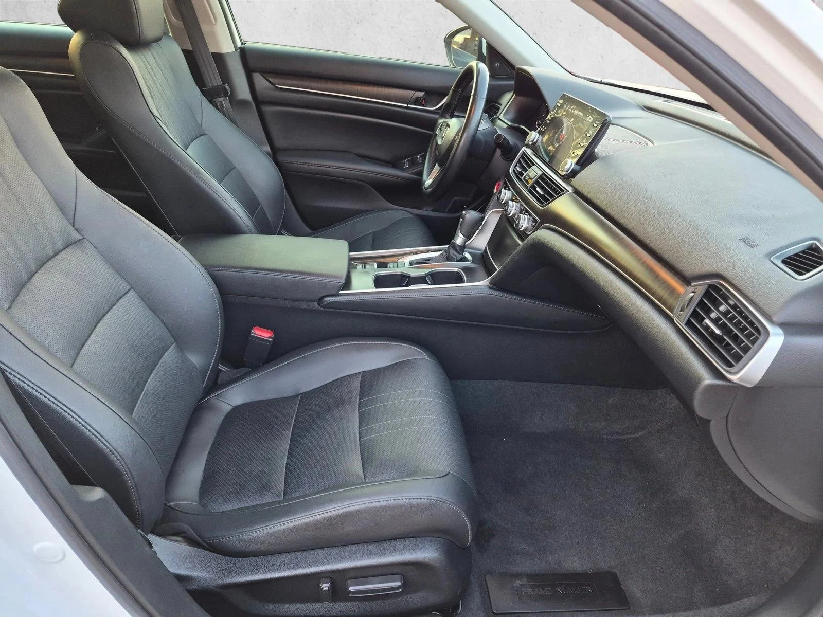Certified Used 2021 Black Honda EX-L image 21
