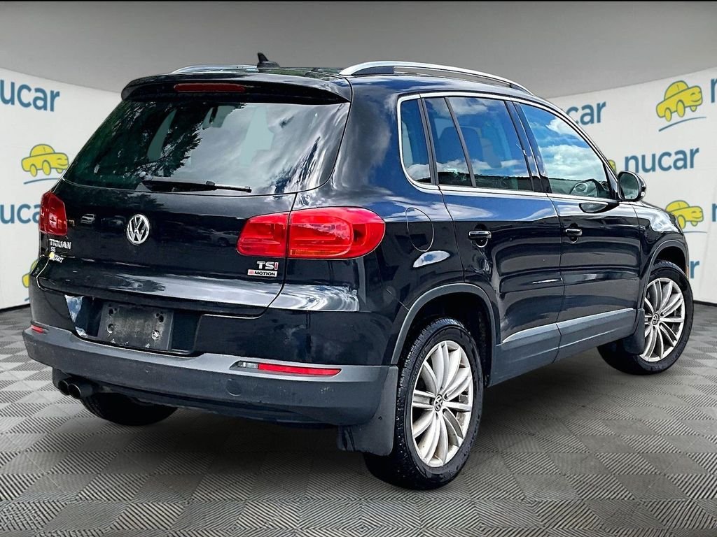 Used 2016 Black Volkswagen SE image 6