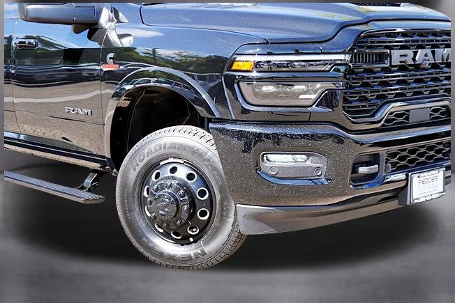 New 2026 Diamond Black Crystal Pearl-Coat Exterior Paint RAM Limited image 4