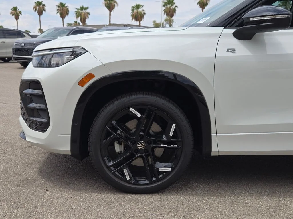 New 2026 White Volkswagen 2.0T SE R-Line Black image 5
