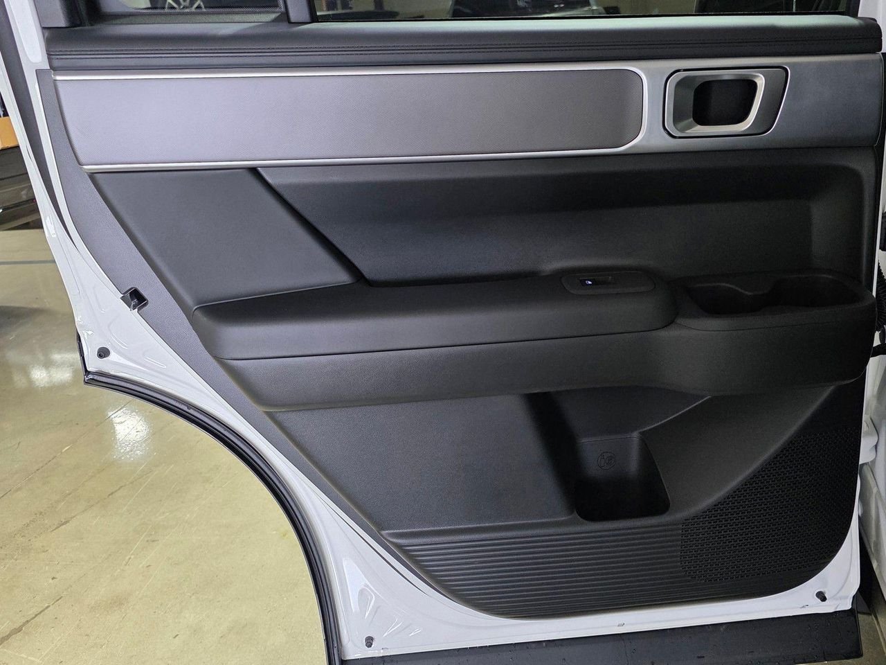 New 2026 Serenity White Hyundai SE image 13