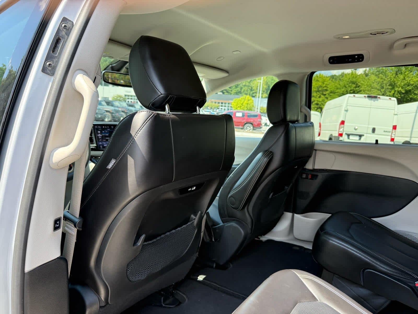 Used 2024 Silver Mist Clearcoat Chrysler Touring L image 26
