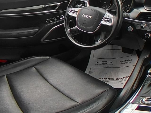 Used 2022 White Kia LX image 38