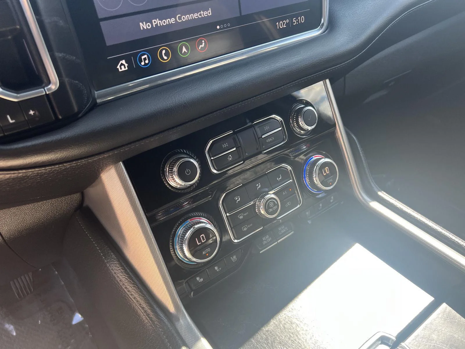 2021 GMC Yukon XL Denali - Photo 23