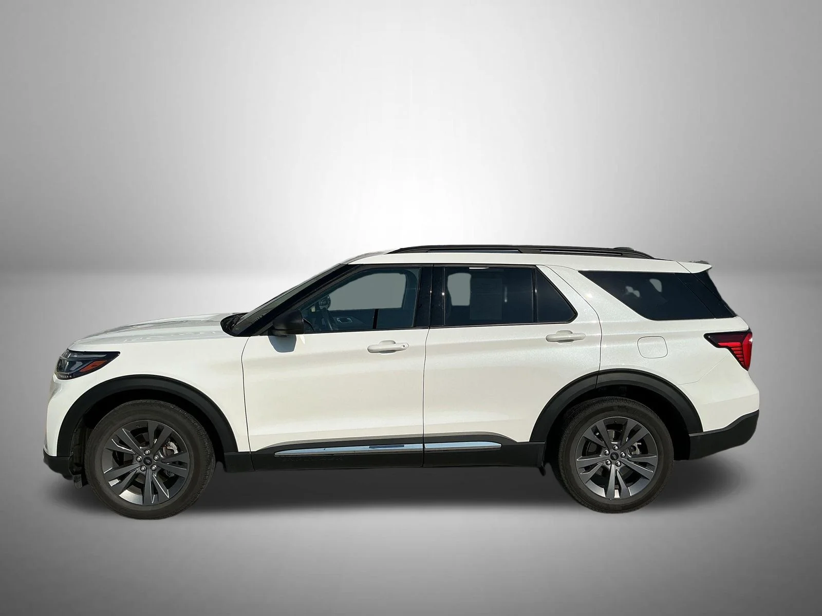 Used 2025 White Ford Active image 2