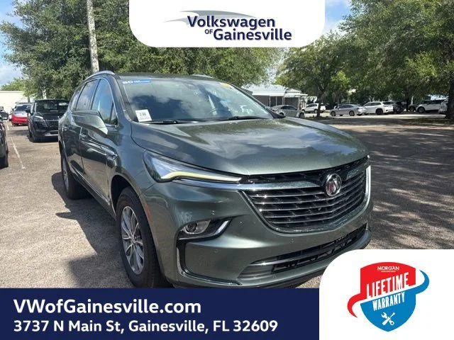 2024 Buick Enclave Essence's photo