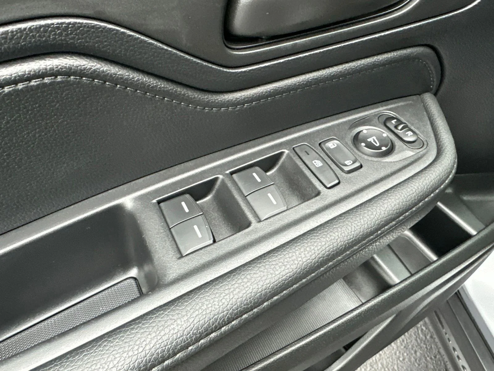 2026 Honda Odyssey EX-L - Photo 18