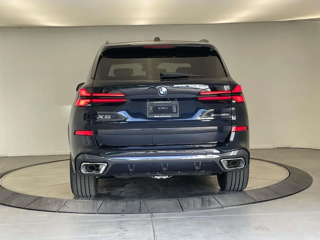 New 2026 Black BMW xDrive40i image 4