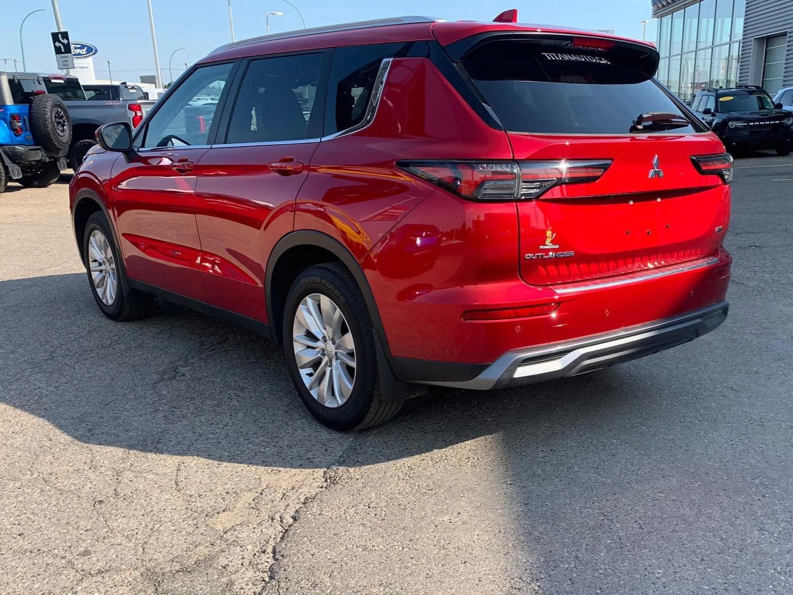 Certified Used 2025 Red Diamond Mitsubishi SE S-AWC*7 Pass | Htd Seats | Pano Roof | Htd Wheel | Yamaha Audio | Blind Spot Detection | CarPlay image 12