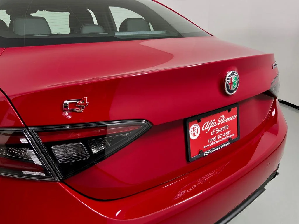 New 2026 Alfa Rosso (Red) Exterior Paint Alfa Romeo Sprint image 13