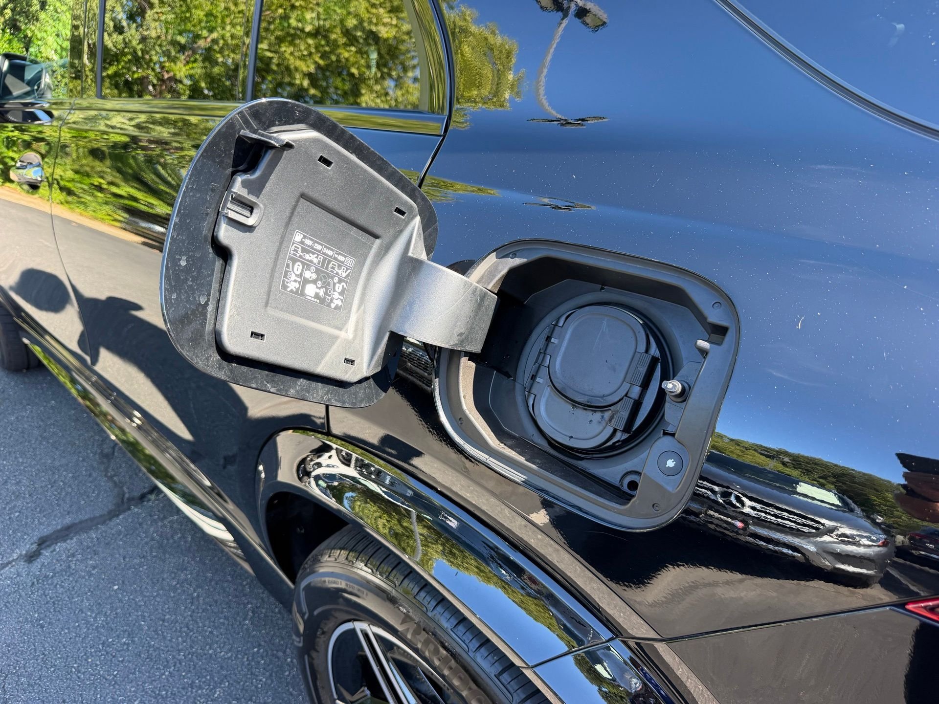 Certified Used 2025 Black Mercedes-Benz GLE 450e image 31