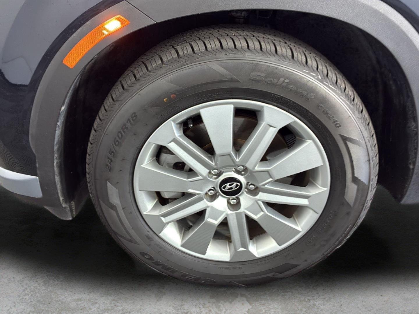 Used 2025 Moonlight Cloud Hyundai SEL image 15