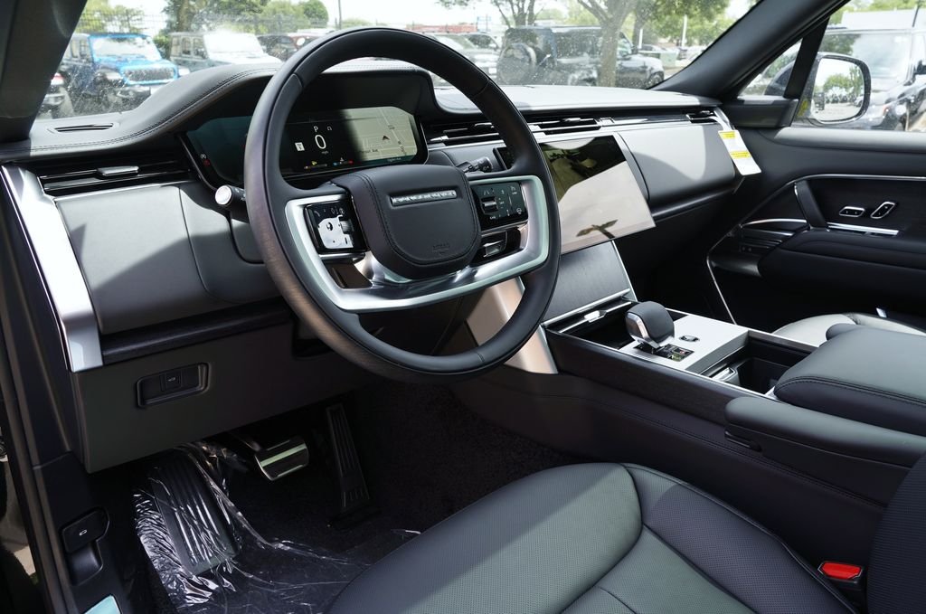 New 2026 Santorini Black Land Rover SE image 14
