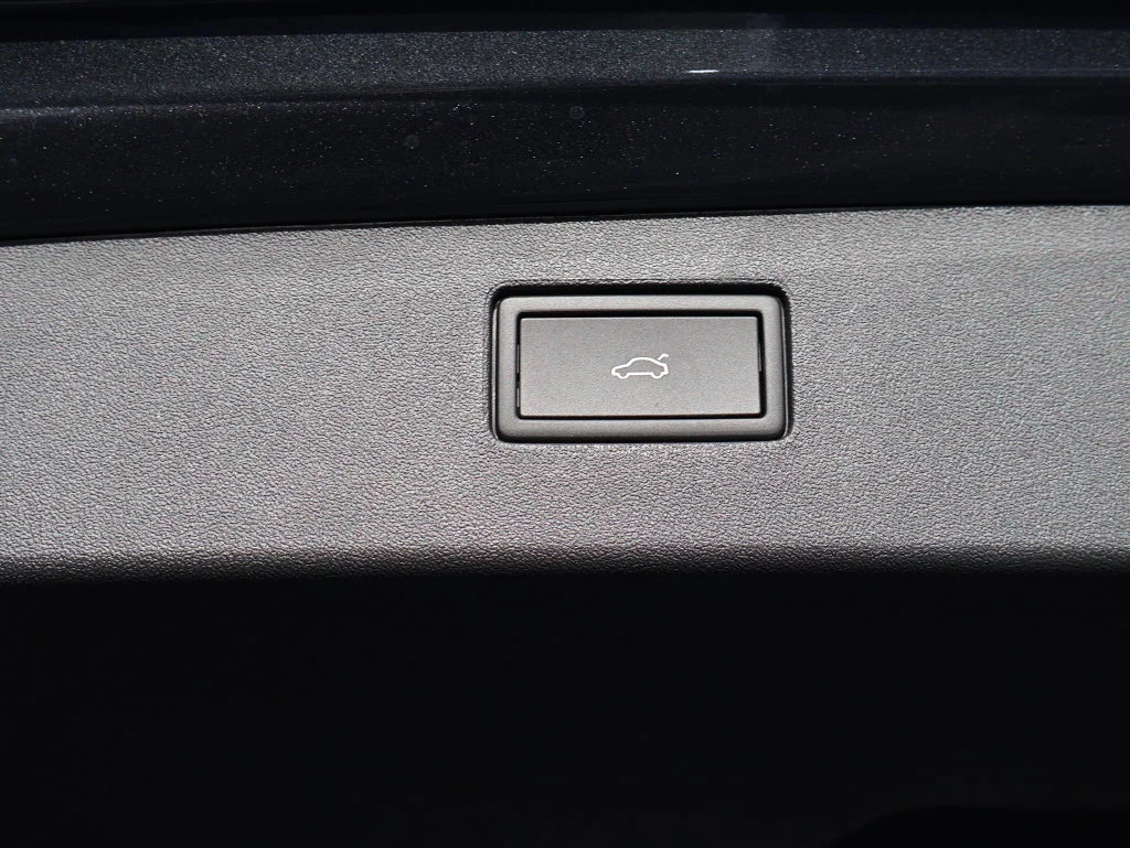Certified Used 2026 Gray Volkswagen SE R-Line Black image 18
