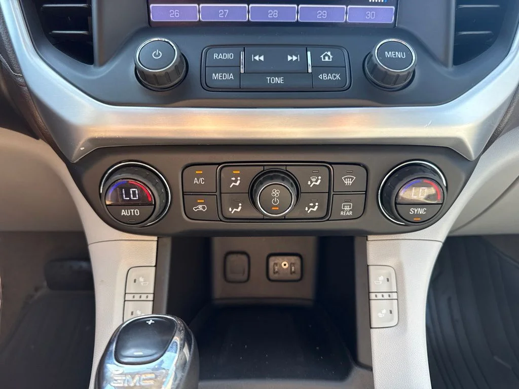 Used 2017 Red GMC SLT-1 image 22