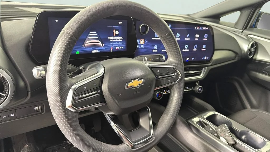 Used 2025 Riptide Blue Metallic Chevrolet LT image 23