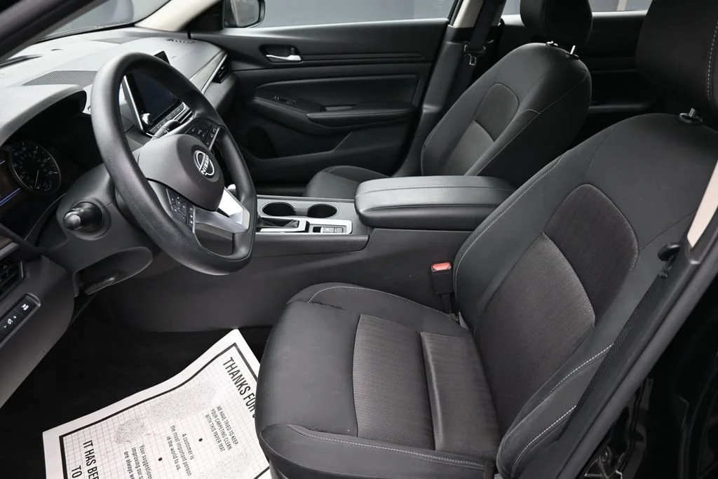 Used 2025 Black Nissan 2.5 SV image 11