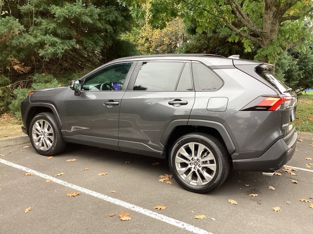 Used 2024 Gray Toyota XLE Premium image 9