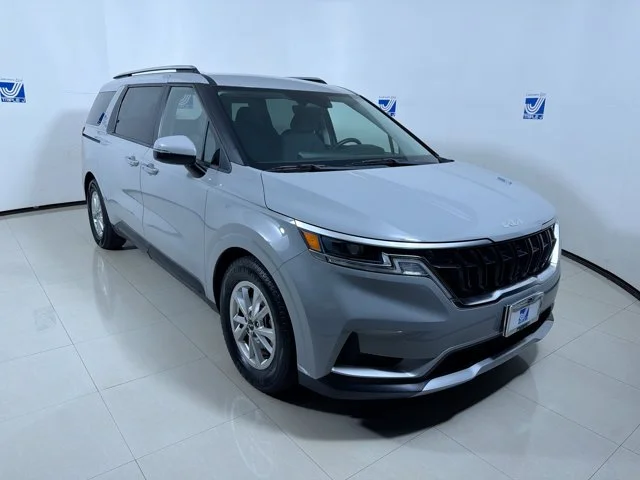 Used 2022 CERAMIC SILVER Kia LX image 1