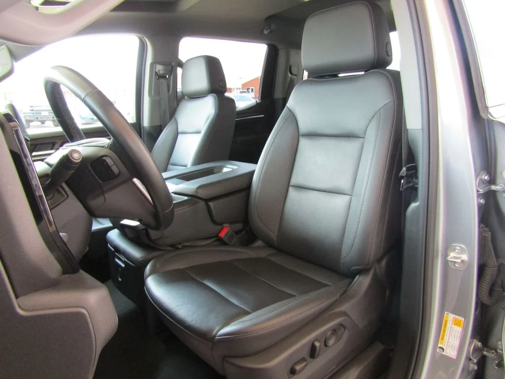Used 2025 Silver GMC SLT image 23