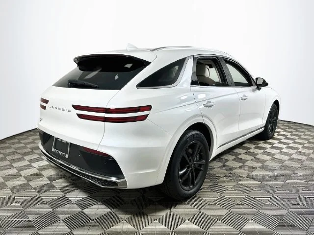 New 2027 White Genesis 2.5T Select image 4