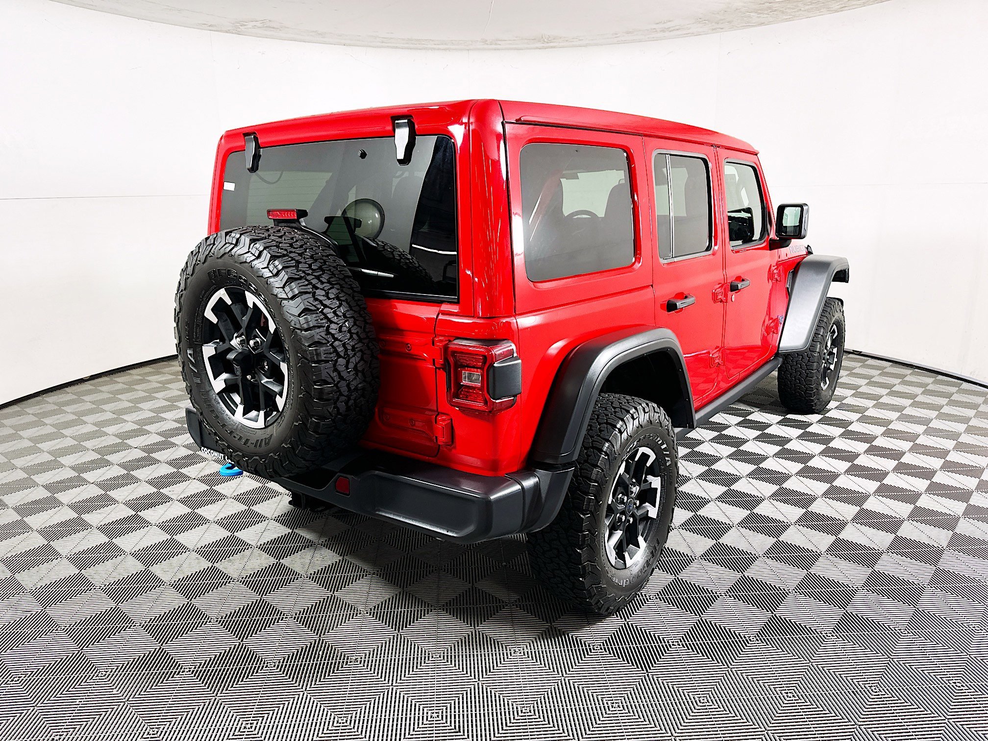2025 Jeep Wrangler thumbnail 5