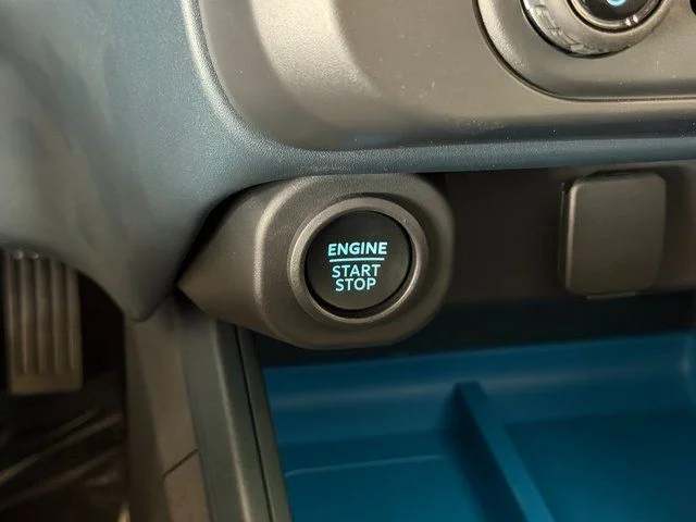 New 2025 Oxford White Ford XLT image 26