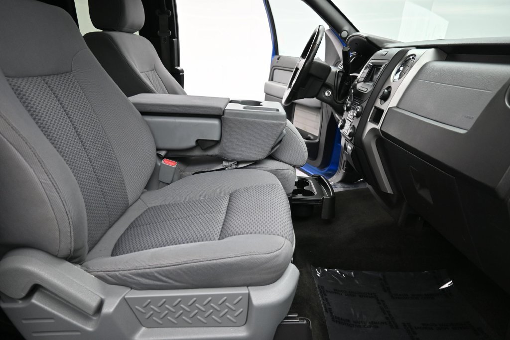Used 2013 Blue Flame Metallic Ford XLT image 19