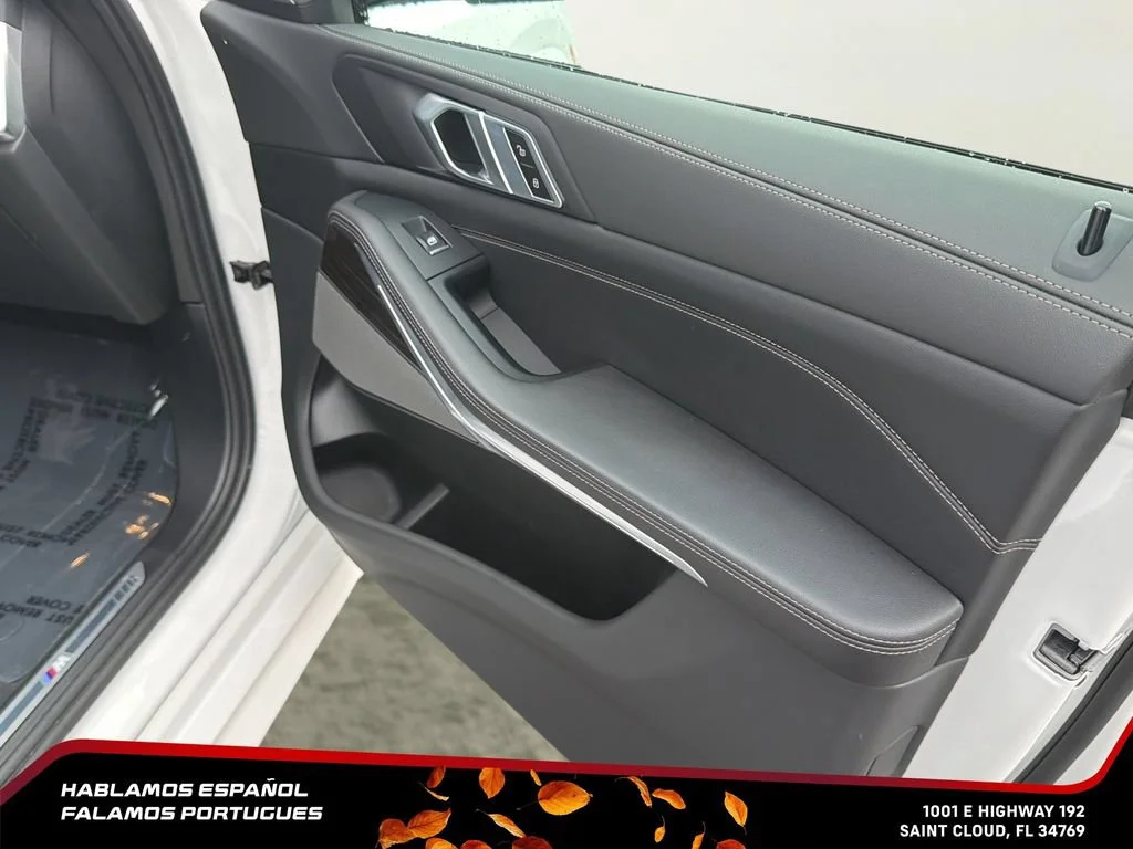 Used 2024  BMW xDrive40i image 36