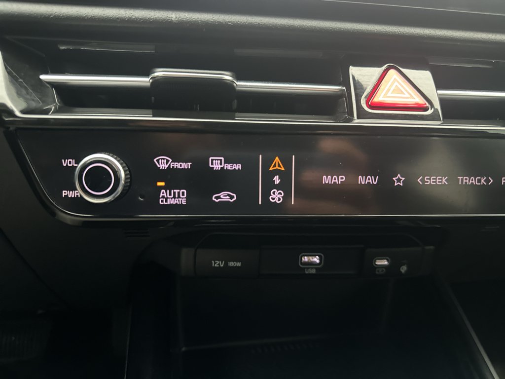 Used 2023 Cityscape Green Kia Wind image 20