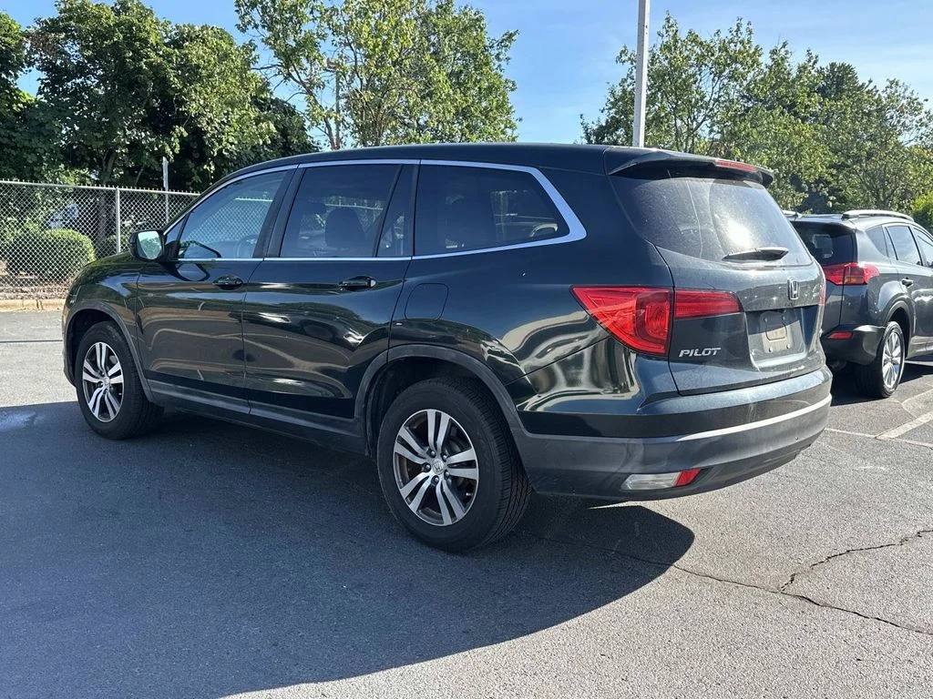 Used 2016  Honda EX-L image 4