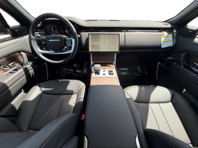 New 2027 Fuji White Land Rover SE image 12