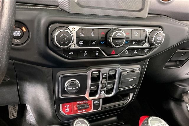 Used 2021 White Jeep Mojave image 14