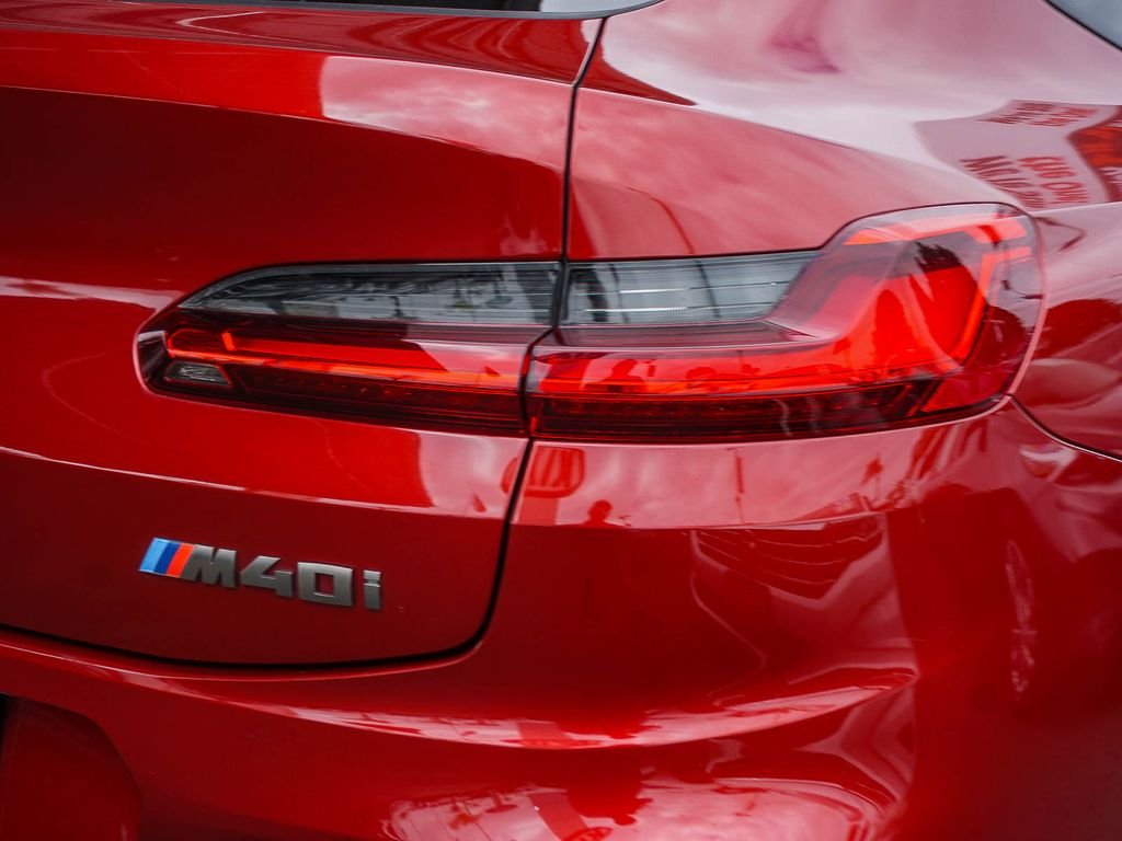 Used 2019 Red BMW M40i image 8