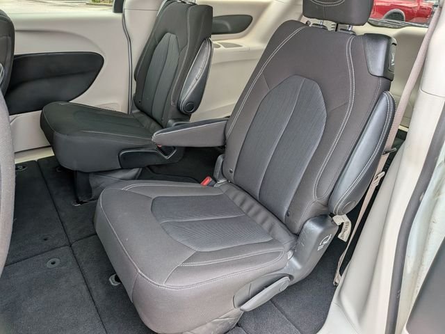 Used 2023 White Chrysler LX image 25