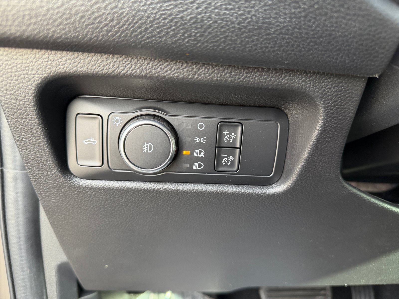 New 2026 Marsh Gray Ford XLT image 25