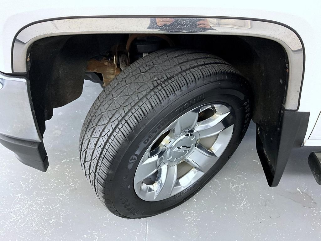 Used 2017 White Chevrolet LTZ image 23