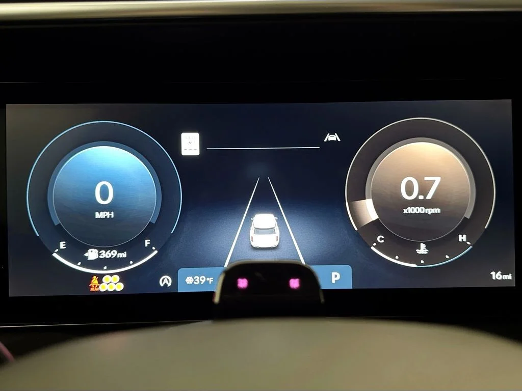 New 2026 Black Hyundai SEL Premium image 28