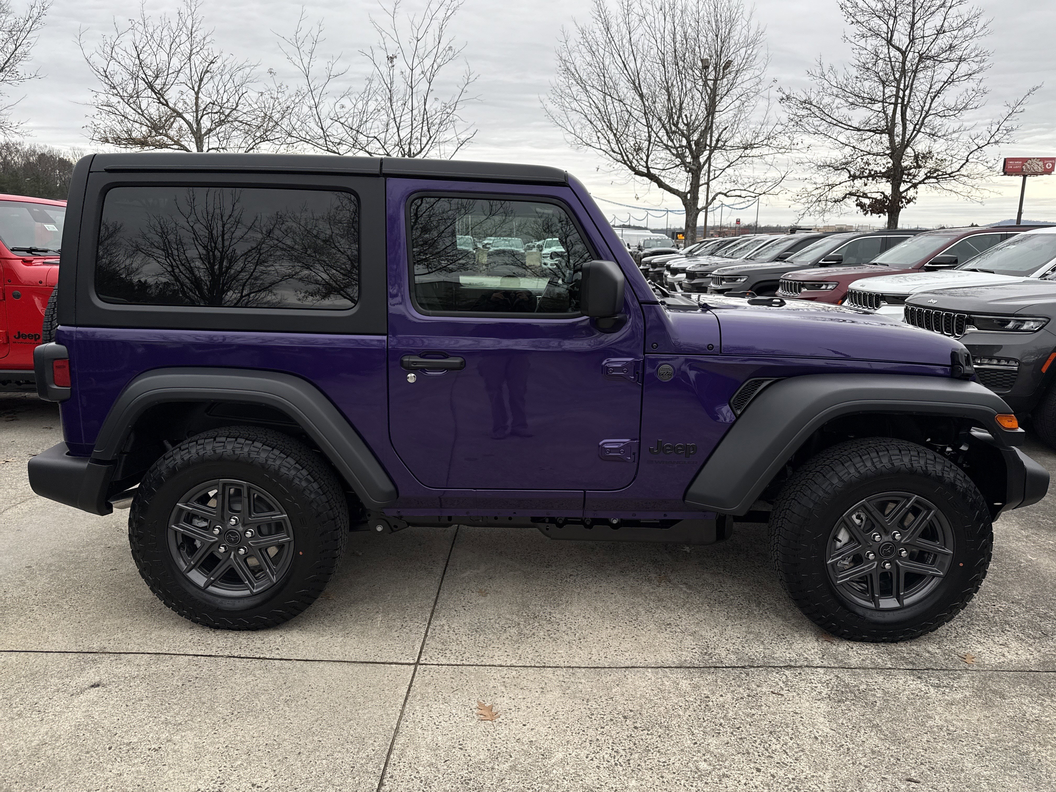 New 2026 Reign Jeep Sport S image 8