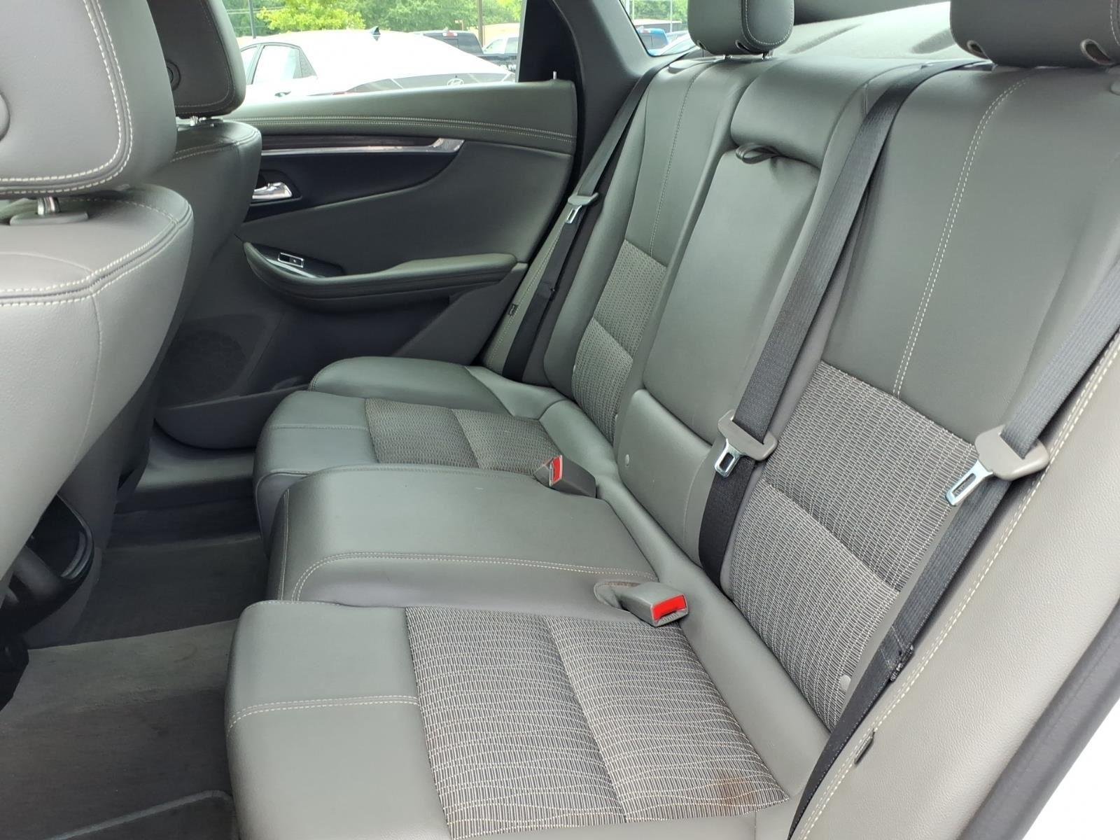 Used 2016 Summit White Chevrolet LT image 17