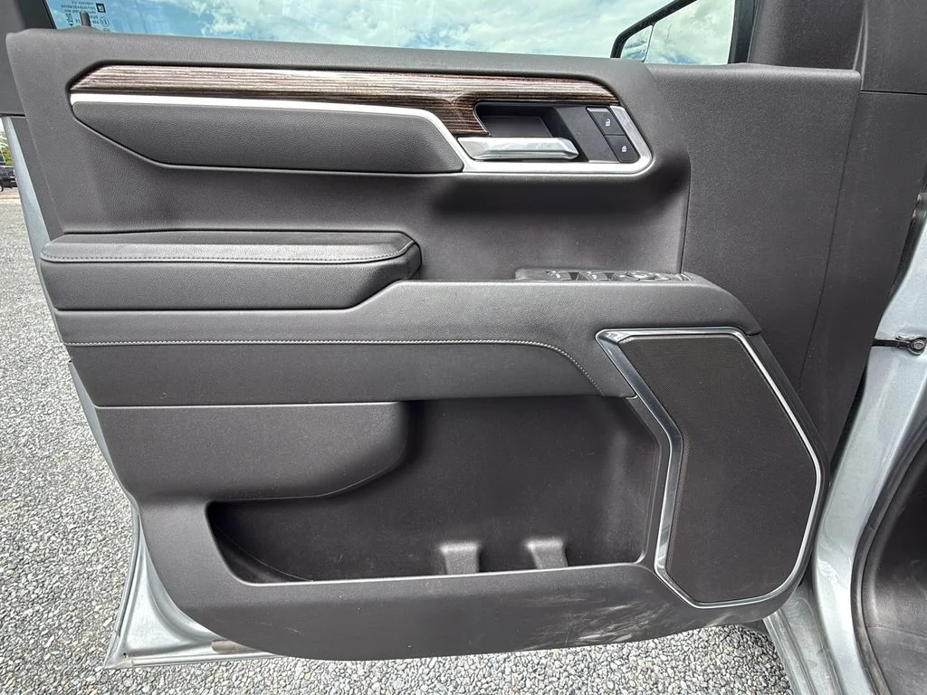 2025 GMC Sierra 1500 Elevation - Photo 9