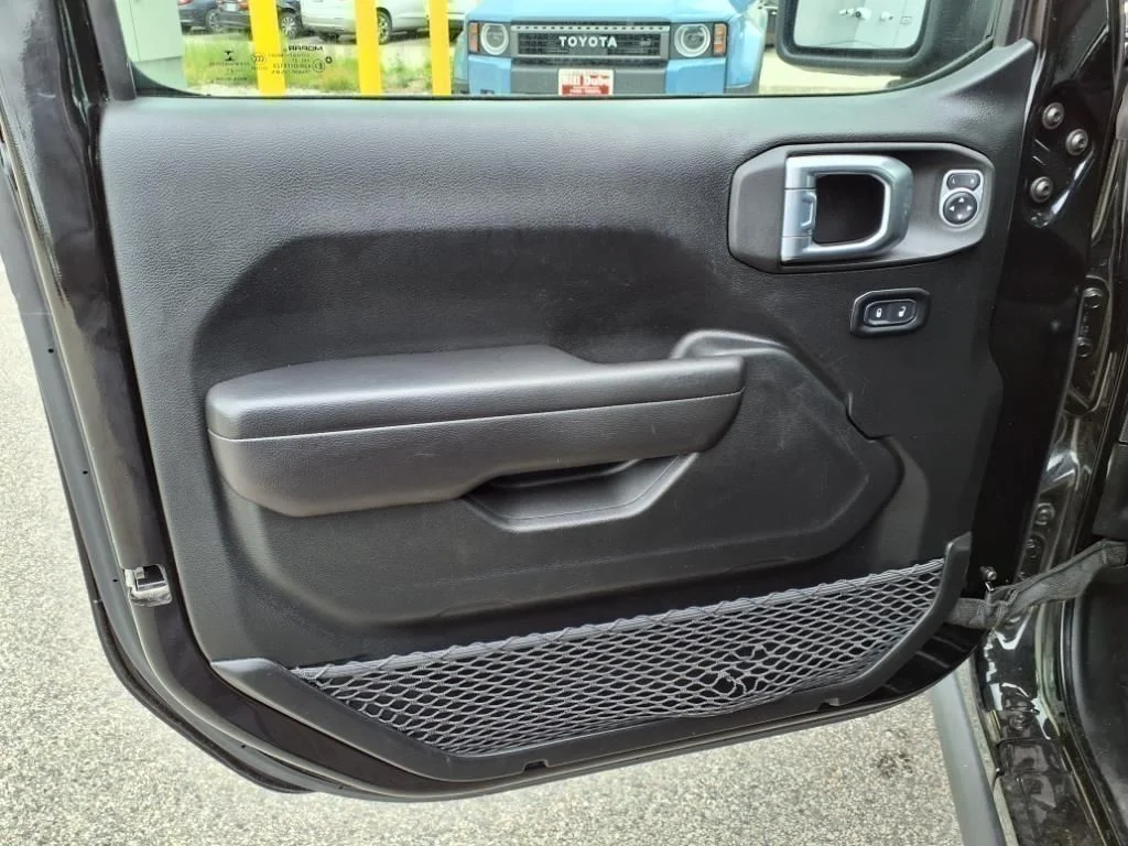 2021 Jeep Wrangler Unlimited Willys - Photo 10