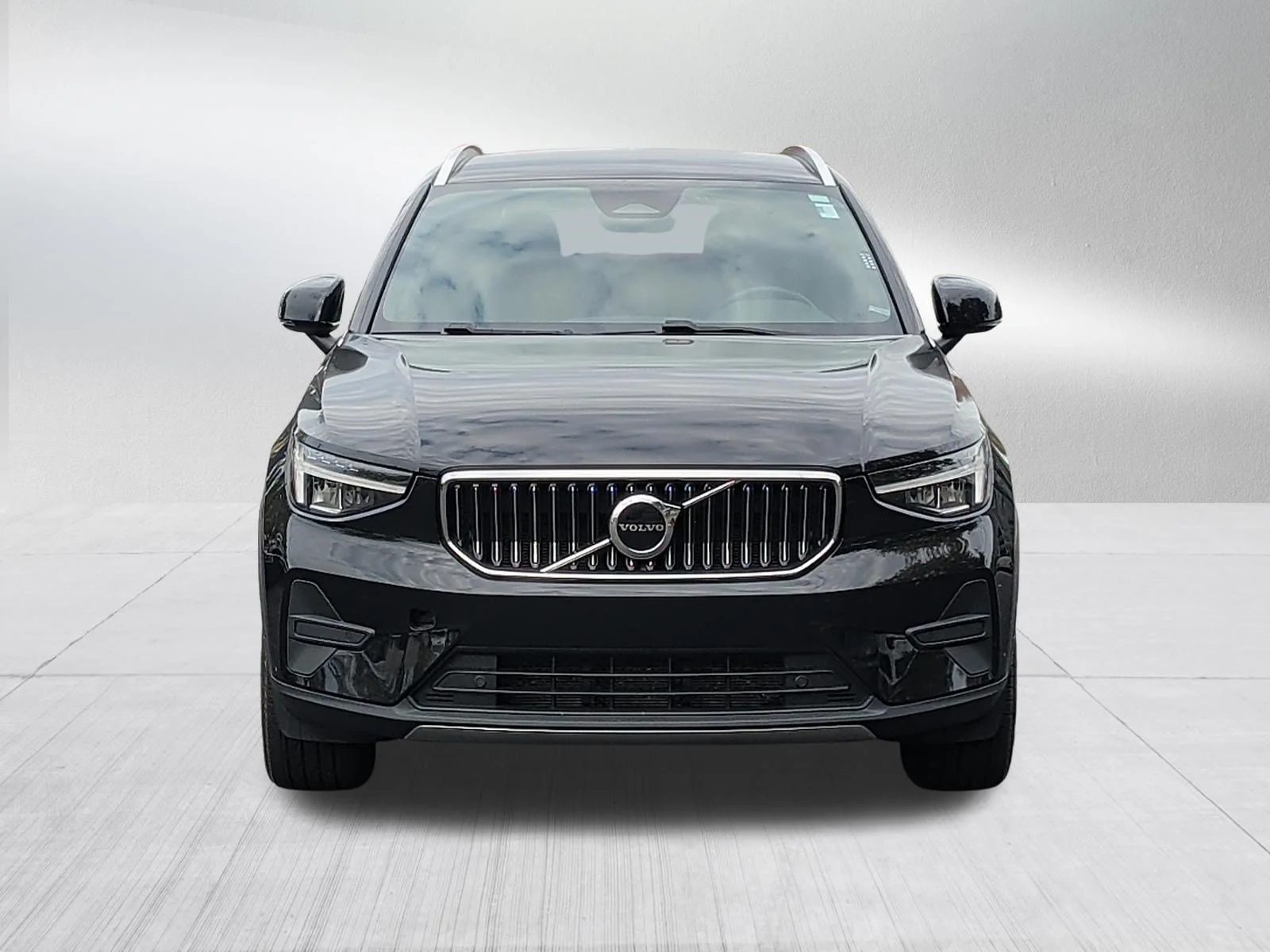 Used 2024 Volvo XC40 Core with VIN YV4L12UK7R2351584 for sale in Minneapolis, Minnesota