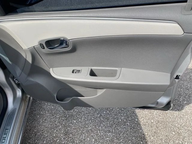 Used 2012 Silver Chevrolet LT image 29