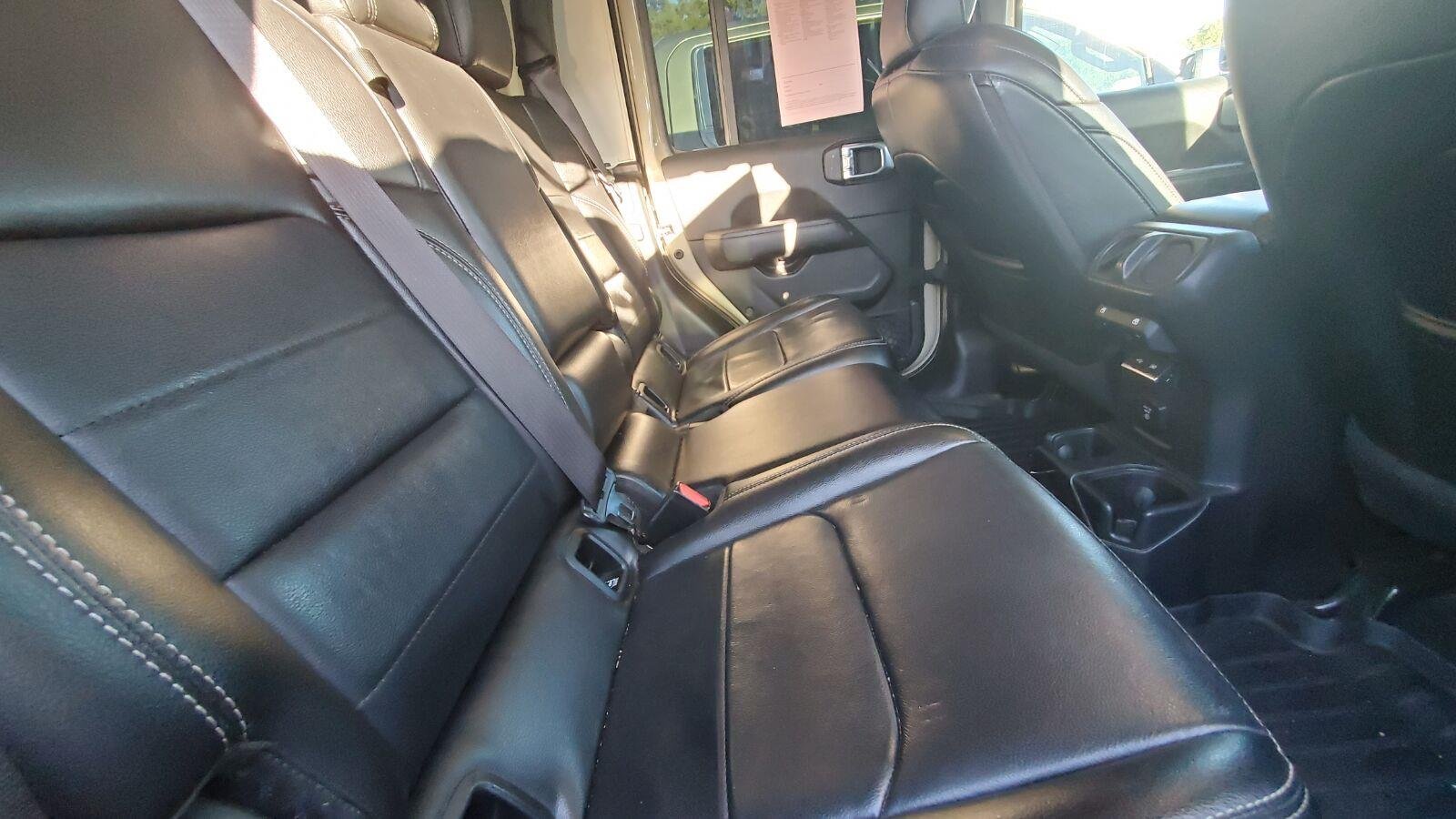 Used 2020 Gobi Clearcoat Jeep Overland image 6